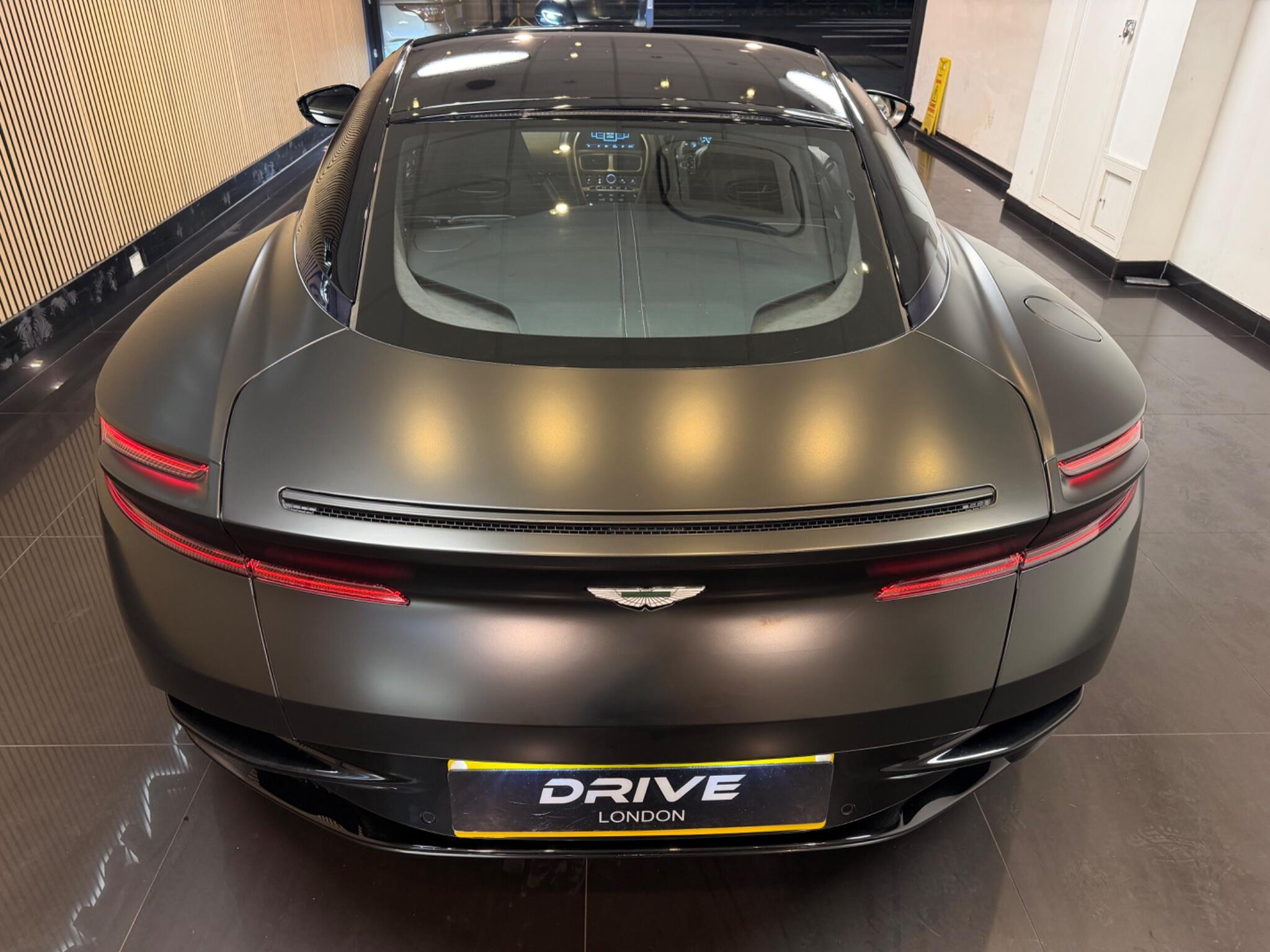 Aston Martin DB11